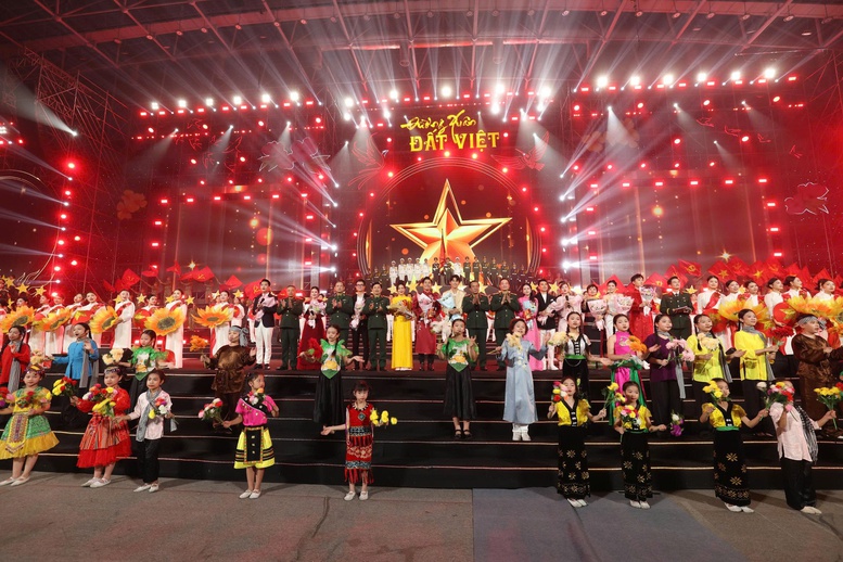 Ấn tượng với bản giao hưởng mùa Xuân tại ‘Đường Xuân đất Việt 2026-Hội tụ’- Ảnh 4.