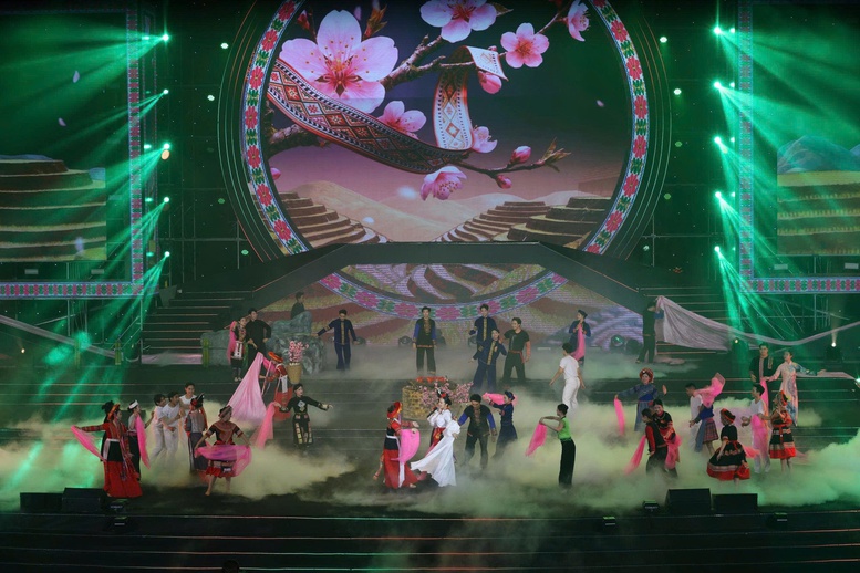 Ấn tượng với bản giao hưởng mùa Xuân tại ‘Đường Xuân đất Việt 2026-Hội tụ’- Ảnh 3.