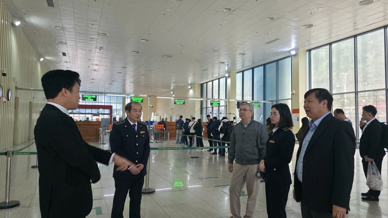 Giám sát dịch bệnh tại cửa khẩu; phòng ngộ độc thực phẩm dịp Tết Nguyên đán- Ảnh 1.