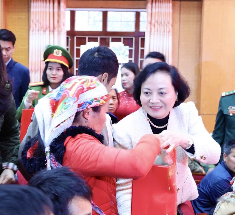 Phó Thủ tướng Phạm Thị Thanh Trà: Chăm lo để mọi người dân Lào Cai đón Tết đủ đầy, ấm áp- Ảnh 6.