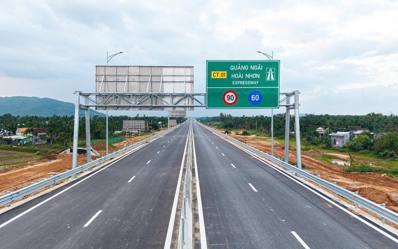 3 tuyến cao tốc mới khai thác qua miền Trung được đi với vận tốc bao nhiêu?