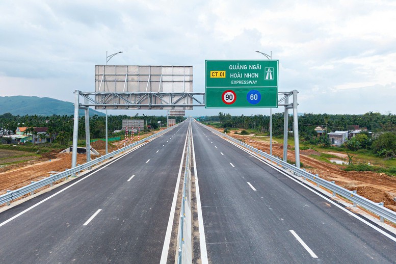 3 tuyến cao tốc mới khai thác qua miền Trung được đi với vận tốc bao nhiêu?- Ảnh 1.