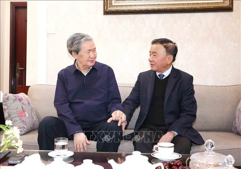 Thường trực Ban Bí thư Trần Cẩm Tú thăm, chúc Tết các đồng chí nguyên lãnh đạo Đảng, Nhà nước