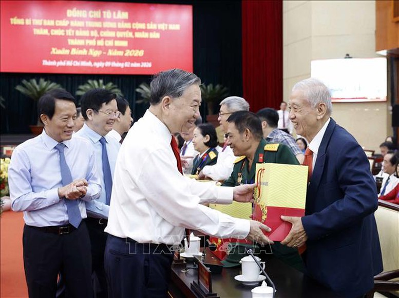 Tổng Bí thư: Thành phố Hồ Chí Minh cần tiếp tục vai trò dẫn dắt tăng trưởng, đổi mới và hội nhập- Ảnh 8.