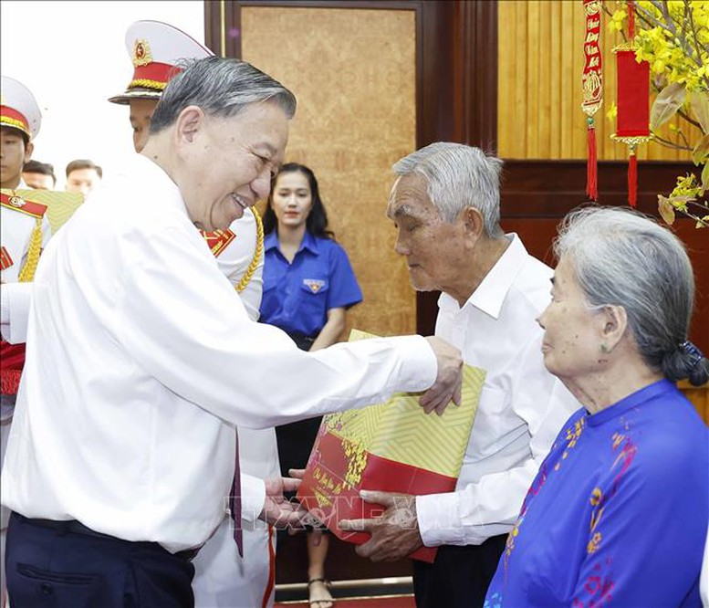 Tổng Bí thư Tô Lâm chúc Tết Đảng bộ, chính quyền, nhân dân Tây Ninh- Ảnh 2.