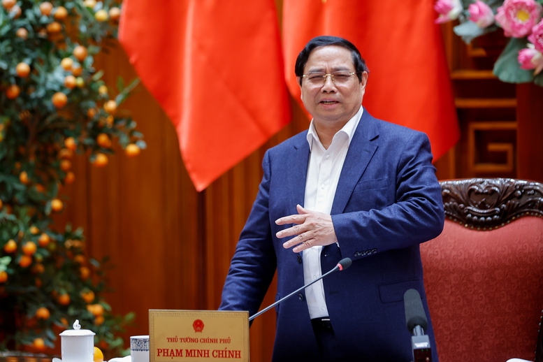 Thủ tướng: Sử dụng ngay Quỹ bình ổn giá xăng dầu; dứt khoát không để thiếu năng lượng trong mọi hoàn cảnh- Ảnh 5.