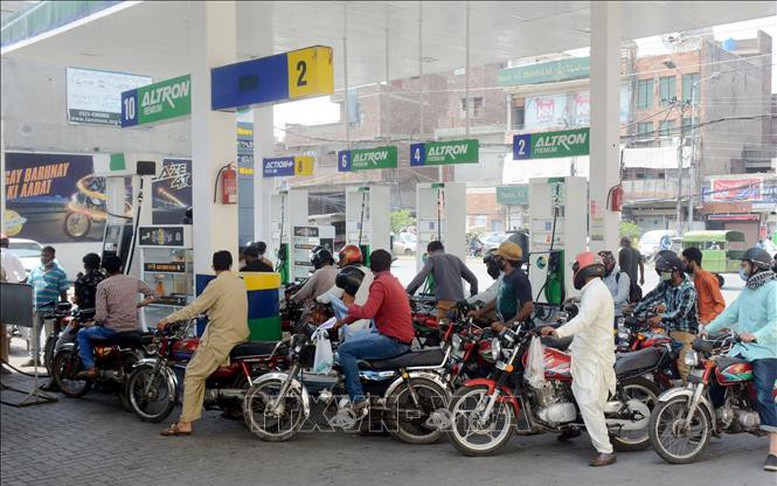 CHÍNH SÁCH NĂNG LƯỢNG: Các nước tiết kiệm xăng dầu thế nào?