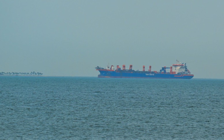 Động thái mới của Mỹ, Iran và các nước về hoạt động của eo biển Hormuz