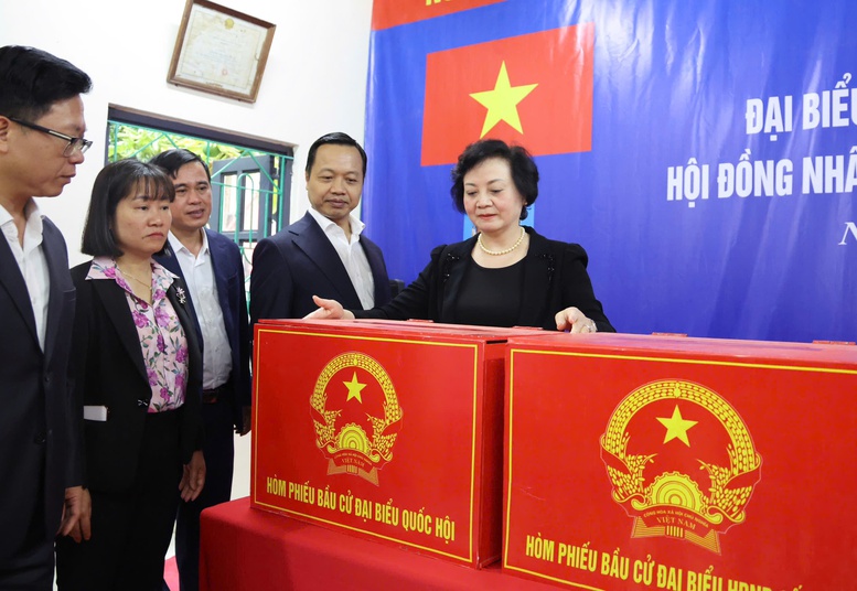 Phó Thủ tướng Phạm Thị Thanh Trà kiểm tra công tác chuẩn bị bầu cử tại Điện Biên- Ảnh 2.