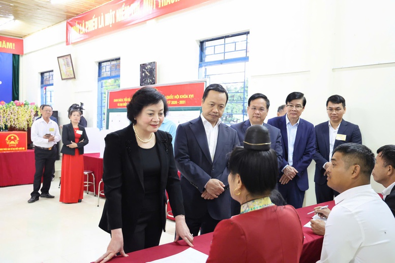 Phó Thủ tướng Phạm Thị Thanh Trà kiểm tra công tác chuẩn bị bầu cử tại Điện Biên- Ảnh 3.