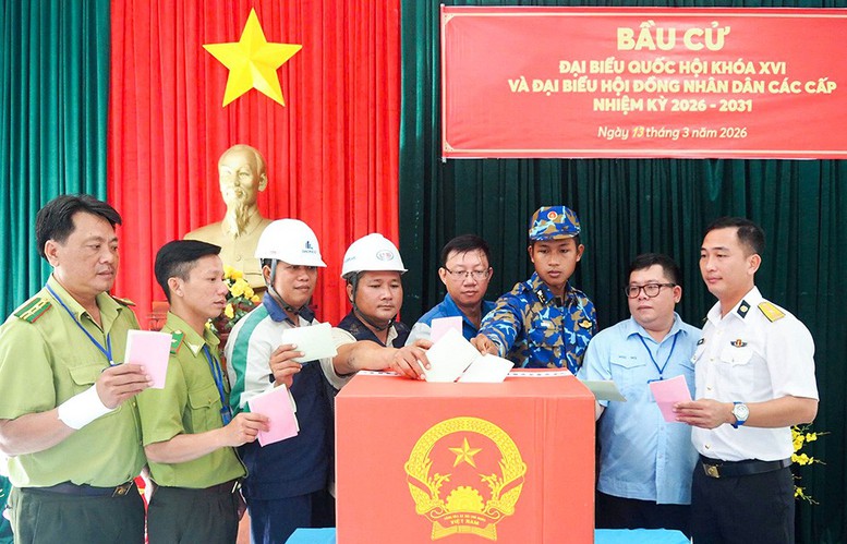 Cử tri đảo Hòn Khoai, Hòn Chuối hoàn thành bầu cử sớm với tỉ lệ 100%- Ảnh 2.