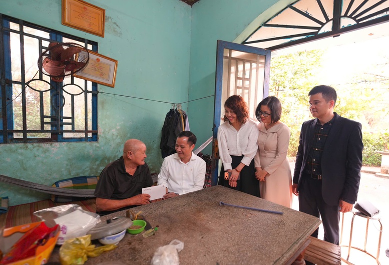 Những câu chuyện nhân ái giữa nhịp sống thành phố mang tên Bác- Ảnh 3.