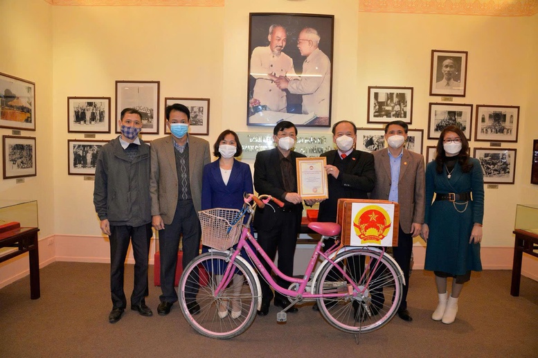 Hiện vật bầu cử - Những kỷ vật kết tinh giá trị lịch sử dân tộc- Ảnh 1.