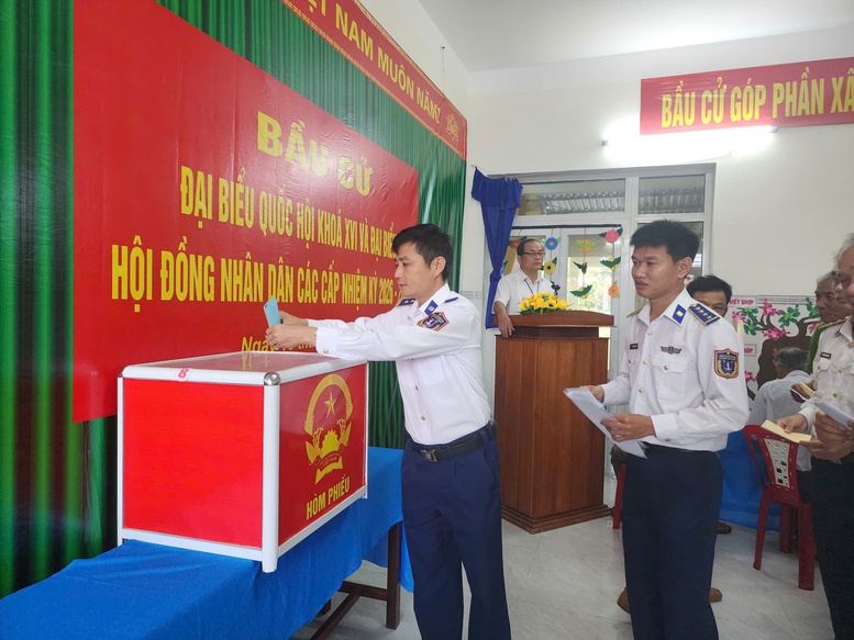 Chùm ảnh: Cử tri cả nước nô nức tham gia "Ngày hội non sông"- Ảnh 42.