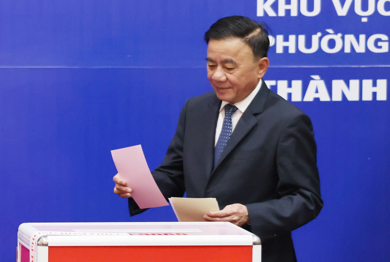 Các đồng chí lãnh đạo Đảng, Nhà nước hòa cùng 'Ngày hội non sông'- Ảnh 3.