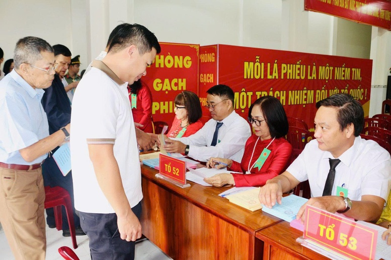 Chùm ảnh: Cử tri cả nước nô nức tham gia "Ngày hội non sông"- Ảnh 26.