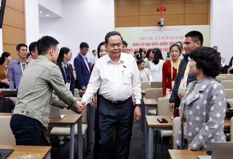 Bầu cử để lựa chọn người xứng đáng đưa đất nước bước vào kỷ nguyên mới- Ảnh 1. Bầu cử để lựa chọn người xứng đáng đưa đất nước bước vào kỷ nguyên mới- Ảnh 1.