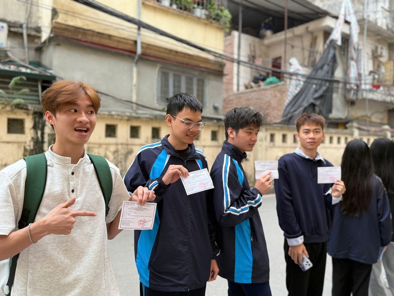 Chùm ảnh: Cử tri cả nước nô nức tham gia 