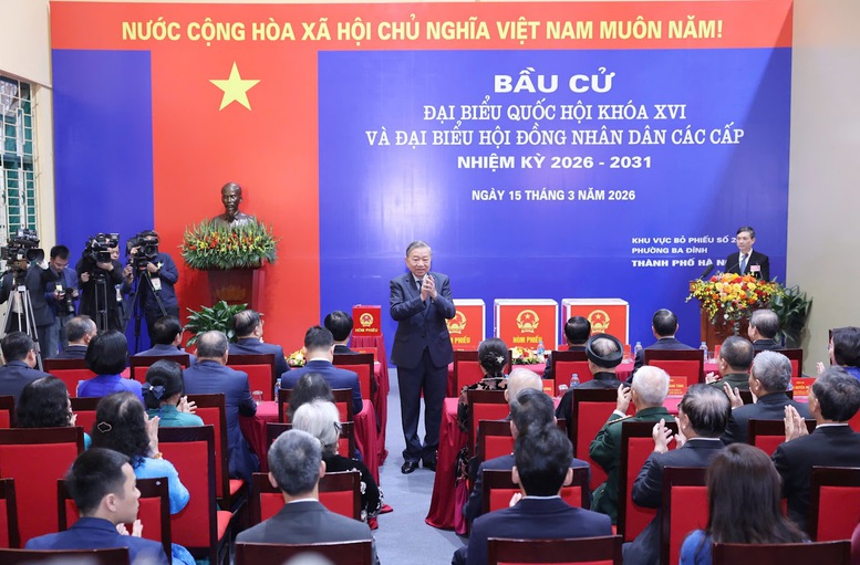 Tổng Bí thư Tô Lâm bỏ phiếu bầu cử đại biểu Quốc hội, HĐND các cấp tại phường Ba Đình, Hà Nội- Ảnh 3.