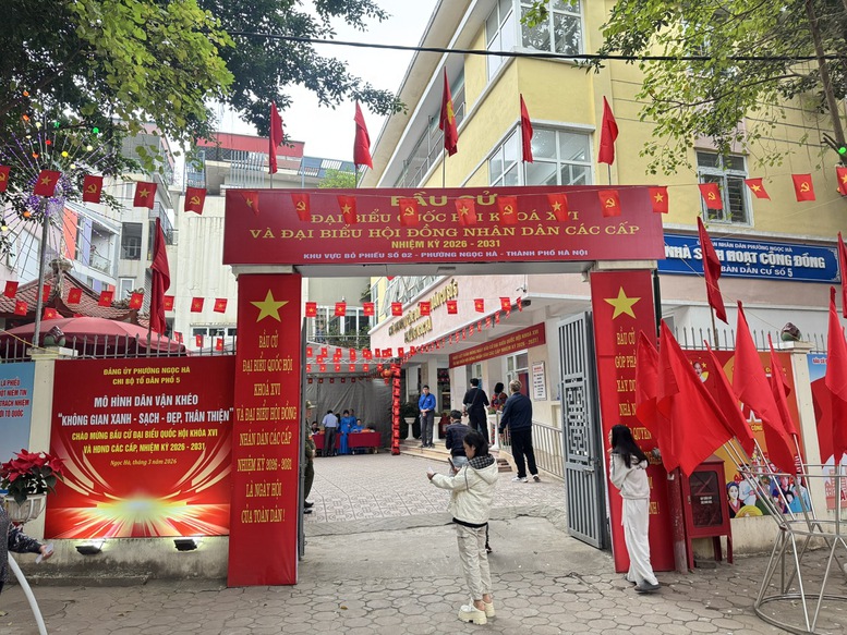 Chùm ảnh: Cử tri cả nước nô nức tham gia 