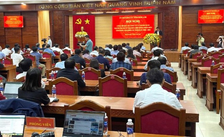 Đắk Lắk công bố kết quả bầu cử và danh sách trúng cử đại biểu HĐND tỉnh khóa XI- Ảnh 1.