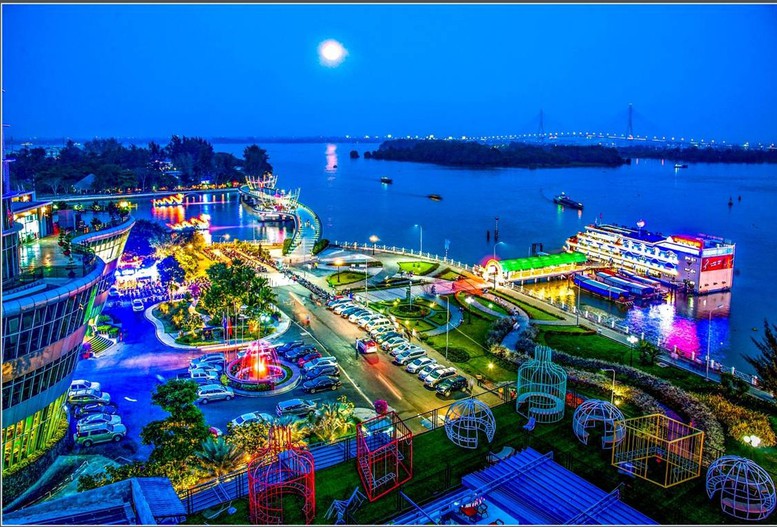 Bài 3: Hạ tầng thông suốt: Đòn bẩy 'hút' siêu dự án, nâng cao đời sống nhân dân- Ảnh 4. Bài 3: Hạ tầng thông suốt: Đòn bẩy 'hút' siêu dự án, nâng cao đời sống nhân dân- Ảnh 4.