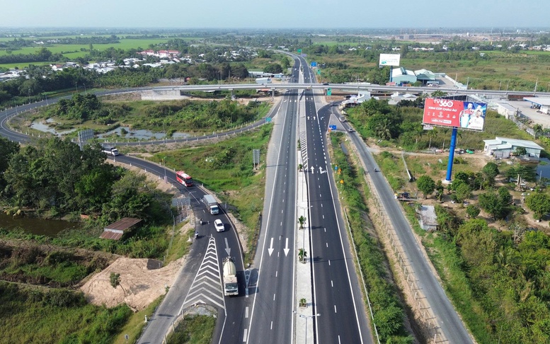 Bài 2: Cao tốc mở ra biển lớn: Thúc đẩy kinh tế biển và nông nghiệp xanh