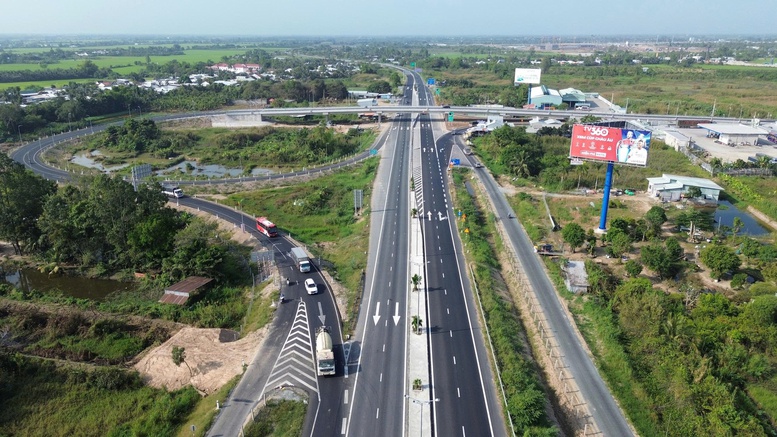 Bài 2: Cao tốc mở ra biển lớn: Thúc đẩy kinh tế biển và nông nghiệp xanh- Ảnh 1.