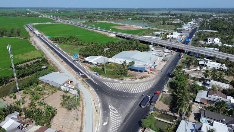 Bài 2: Cao tốc mở ra biển lớn: Thúc đẩy kinh tế biển và nông nghiệp xanh- Ảnh 2.