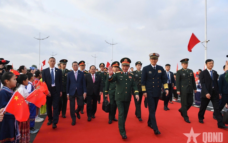 Đại tướng Phan Văn Giang-Bộ trưởng Bộ Quốc phòng dự các hoạt động giao lưu quốc phòng tại Trung Quốc