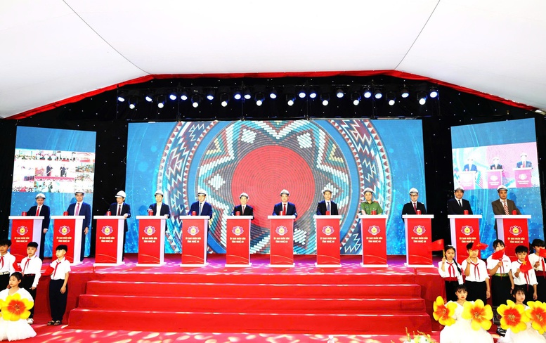 TỔNG THUẬT: Khởi c&ocirc;ng đồng loạt c&aacute;c trường nội tr&uacute; li&ecirc;n cấp v&ugrave;ng bi&ecirc;n giai đoạn 2- Ảnh 14.