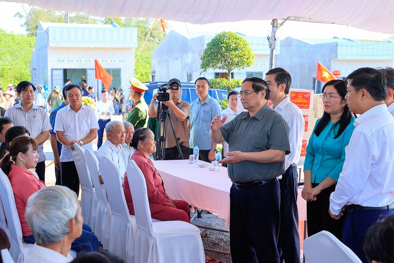 Thủ tướng: Xây dựng khu dân cư trong "Chiến dịch Quang Trung" thành khu dân cư kiểu mẫu- Ảnh 1. Thủ tướng: Xây dựng khu dân cư trong "Chiến dịch Quang Trung" thành khu dân cư kiểu mẫu- Ảnh 1.