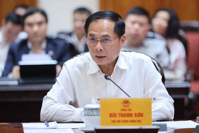 Thủ tướng: Chủ động đáp ứng đủ nhu cầu năng lượng, xăng dầu cho sản xuất, kinh doanh và tiêu dùng- Ảnh 4. Thủ tướng: Chủ động đáp ứng đủ nhu cầu năng lượng, xăng dầu cho sản xuất, kinh doanh và tiêu dùng- Ảnh 4.