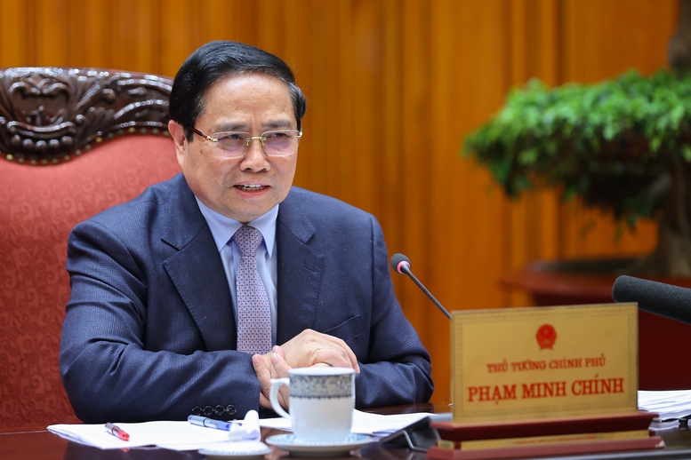 Thủ tướng: Chủ động đáp ứng đủ nhu cầu năng lượng, xăng dầu cho sản xuất, kinh doanh và tiêu dùng- Ảnh 3. Thủ tướng: Chủ động đáp ứng đủ nhu cầu năng lượng, xăng dầu cho sản xuất, kinh doanh và tiêu dùng- Ảnh 3.