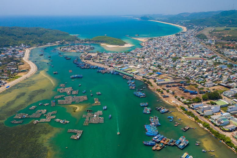 Quảng Ngãi và cơ hội bứt phá từ tiềm năng kinh tế biển- Ảnh 1.