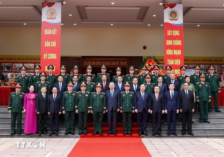 Tổng Bí thư Tô Lâm: Binh chủng Công binh tiếp tục phát huy truyền thống 'Mở đường thắng lợi'- Ảnh 7. Tổng Bí thư Tô Lâm: Binh chủng Công binh tiếp tục phát huy truyền thống 'Mở đường thắng lợi'- Ảnh 7.