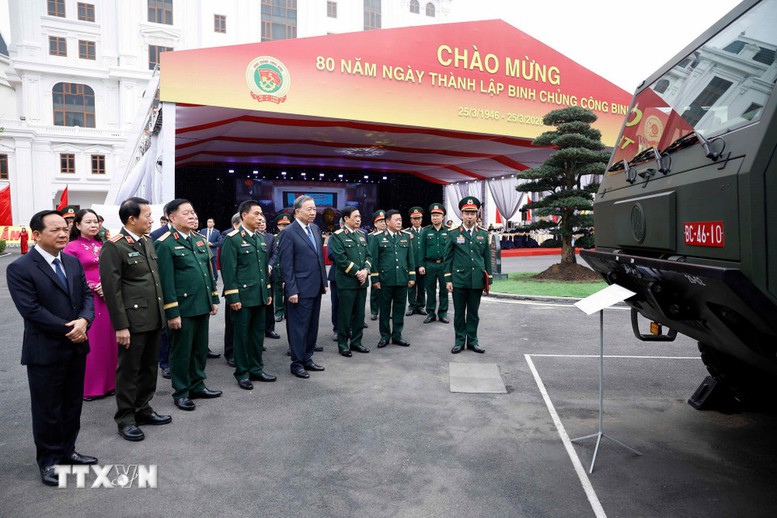 Tổng Bí thư Tô Lâm: Binh chủng Công binh tiếp tục phát huy truyền thống 'Mở đường thắng lợi'- Ảnh 8. Tổng Bí thư Tô Lâm: Binh chủng Công binh tiếp tục phát huy truyền thống 'Mở đường thắng lợi'- Ảnh 8.