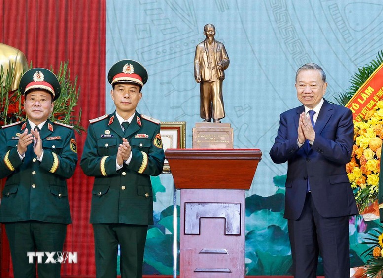 Tổng Bí thư Tô Lâm: Binh chủng Công binh tiếp tục phát huy truyền thống 'Mở đường thắng lợi'- Ảnh 6. Tổng Bí thư Tô Lâm: Binh chủng Công binh tiếp tục phát huy truyền thống 'Mở đường thắng lợi'- Ảnh 6.