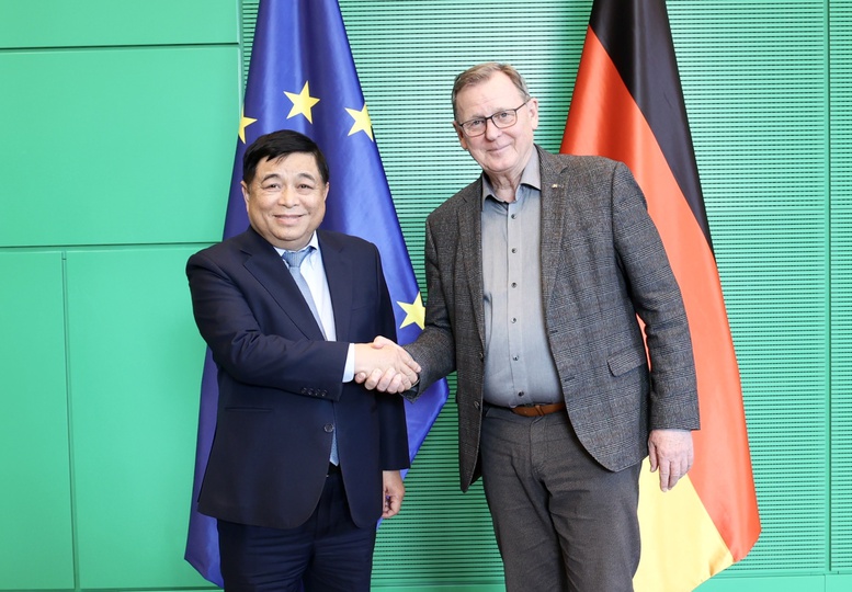 Phó Thủ tướng Chính phủ Nguyễn Chí Dũng hội kiến Phó Chủ tịch Quốc hội Đức- Ảnh 1. Phó Thủ tướng Chính phủ Nguyễn Chí Dũng hội kiến Phó Chủ tịch Quốc hội Đức- Ảnh 1.