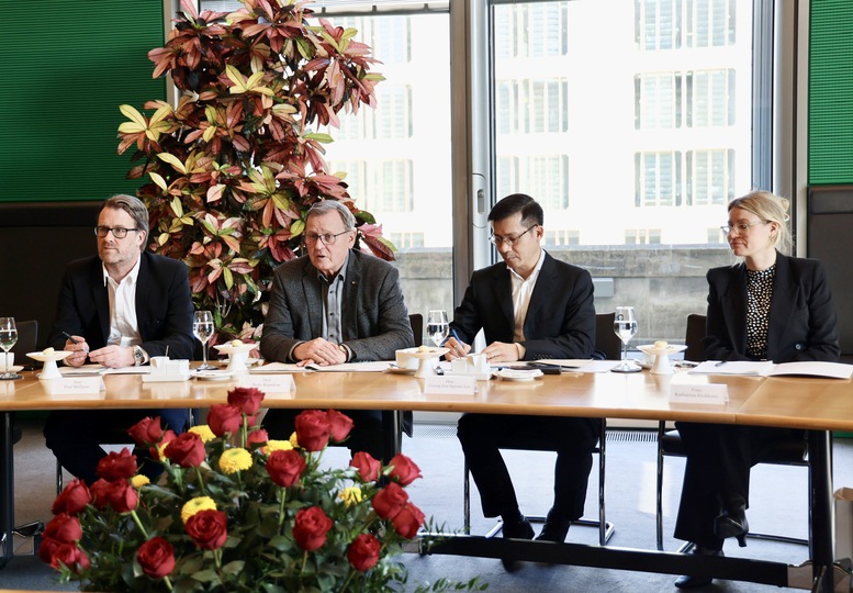 Phó Thủ tướng Chính phủ Nguyễn Chí Dũng hội kiến Phó Chủ tịch Quốc hội Đức- Ảnh 4. Phó Thủ tướng Chính phủ Nguyễn Chí Dũng hội kiến Phó Chủ tịch Quốc hội Đức- Ảnh 4.