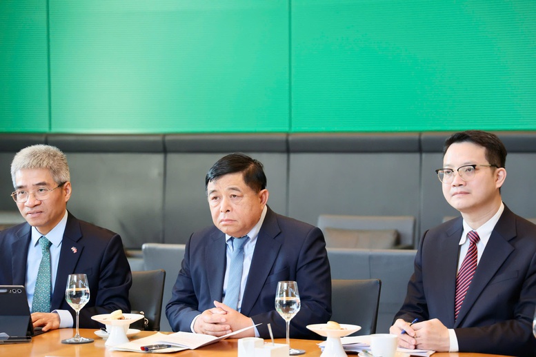 Phó Thủ tướng Chính phủ Nguyễn Chí Dũng hội kiến Phó Chủ tịch Quốc hội Đức- Ảnh 3. Phó Thủ tướng Chính phủ Nguyễn Chí Dũng hội kiến Phó Chủ tịch Quốc hội Đức- Ảnh 3.