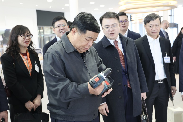 Phó Thủ tướng Nguyễn Chí Dũng thăm Tập đoàn Bosch- Ảnh 3.