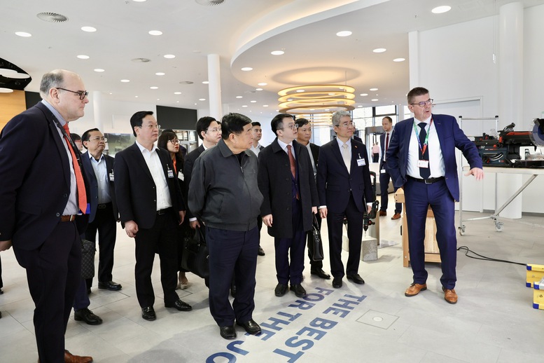 Phó Thủ tướng Nguyễn Chí Dũng thăm Tập đoàn Bosch- Ảnh 2.