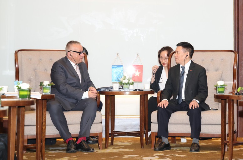 Việt Nam không chỉ muốn phát triển kinh tế nhanh, mà phải vững, đi xa, đi cùng nhau- Ảnh 3.