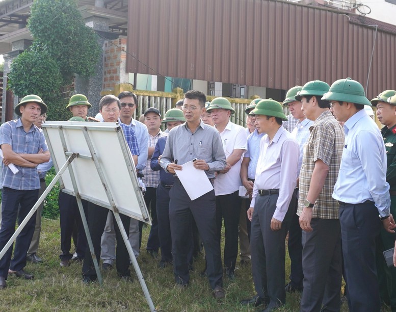 Quảng Trị quyết liệt tháo gỡ vướng mắc, đẩy nhanh tiến độ dự án đường ven biển- Ảnh 1.