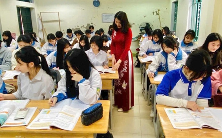 Dự kiến điều kiện, tiêu chuẩn với nhà giáo hợp đồng toàn thời gian sau khi nghỉ hưu- Ảnh 1.