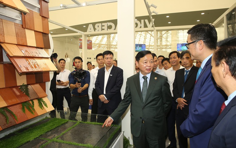 Ngành Xây dựng chuyển mạnh sang "kiến tạo phát triển" một cách thực chất, đồng bộ- Ảnh 4. Ngành Xây dựng chuyển mạnh sang "kiến tạo phát triển" một cách thực chất, đồng bộ- Ảnh 4.