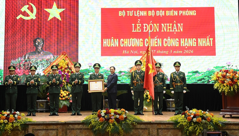 Bộ Tư lệnh Bộ đội Biên phòng tổng kết cao điểm phòng chống tội phạm, đón nhận Huân chương Chiến công- Ảnh 2.