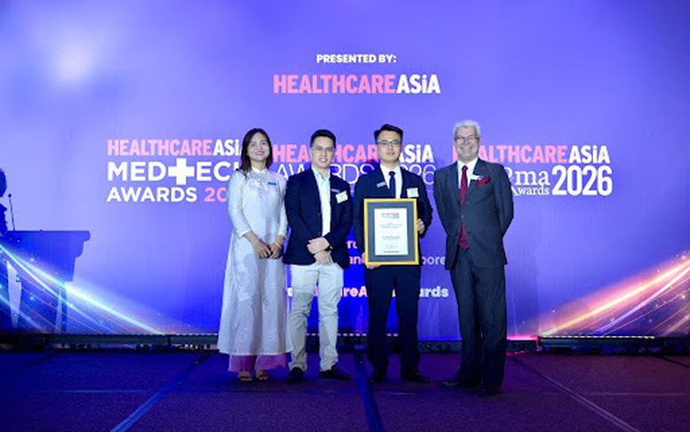 Long Châu tiếp tục là nhà thuốc Việt Nam duy nhất thắng giải thưởng lớn tại Healthcare Asia Pharma Award