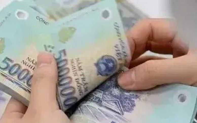 Xét nâng lương thường xuyên với viên chức đã có thời gian công tác